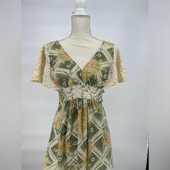 Vintage 70’s Maxi Dress Winged Laced Sleeves 24” waist - Picture 3 of 14